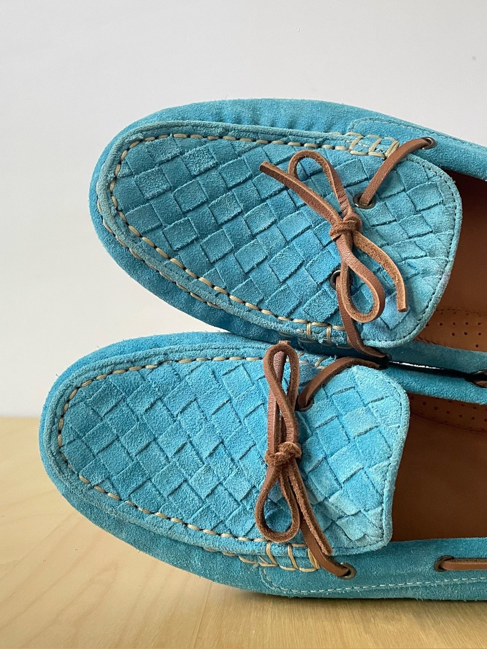 Bottega Veneta Intrecciato Suede Bow Loafers | EU 39 - Picture 5 of 11